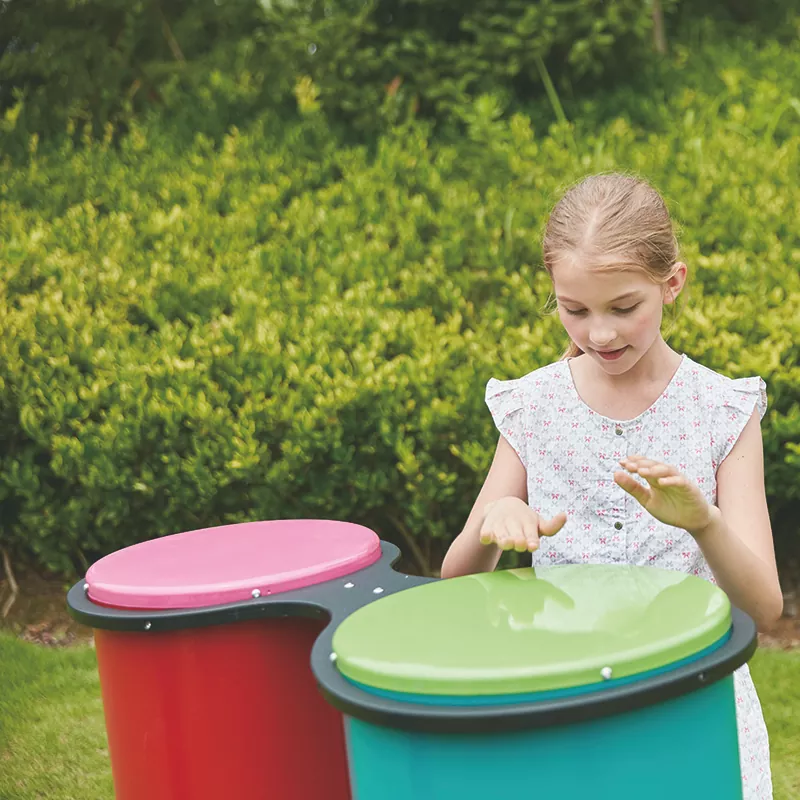 Dalawang Congas sa labas